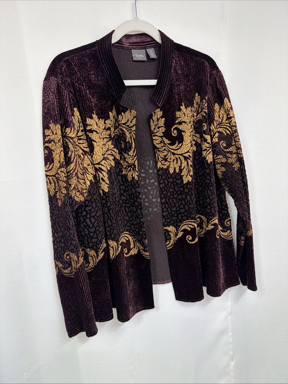 NWOT Chicos Travelers Open Cardigan Deep Wine Velour Regal Gold Print Sz 3 (XL)